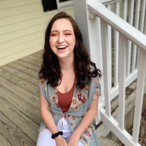 Meet your Posher, Savannah